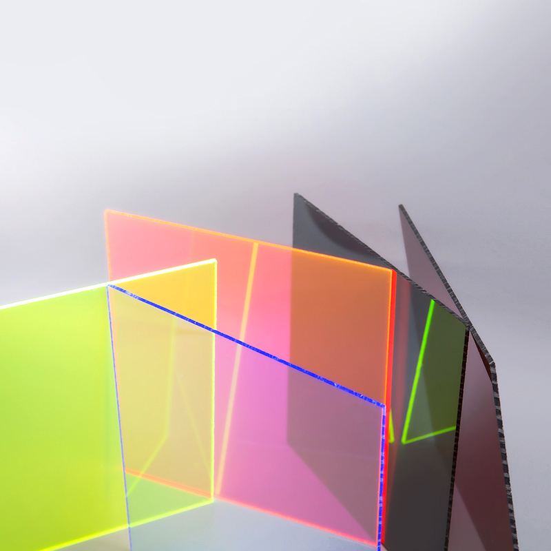 Áttetsző színes akrillemez